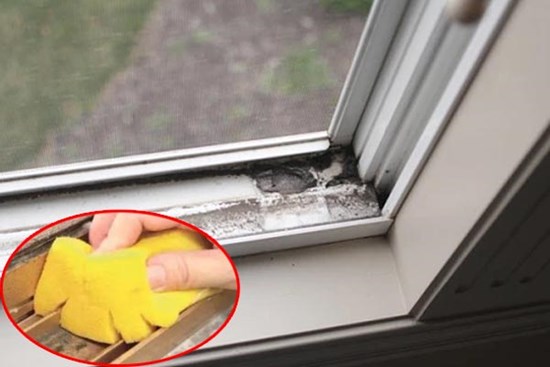 Những kẽ hở trên cửa sổ bám đầy bụi, chỉ cần thứ này sẽ sạch bong trong 10 phút