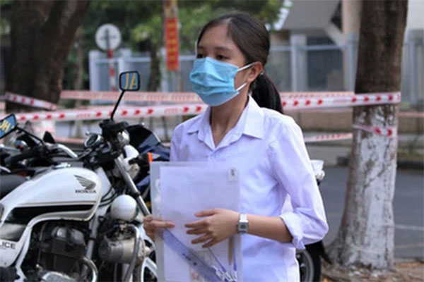 ĐH Ngoại thương cho sinh viên trở lại trường sau Tết Nguyên đán-2