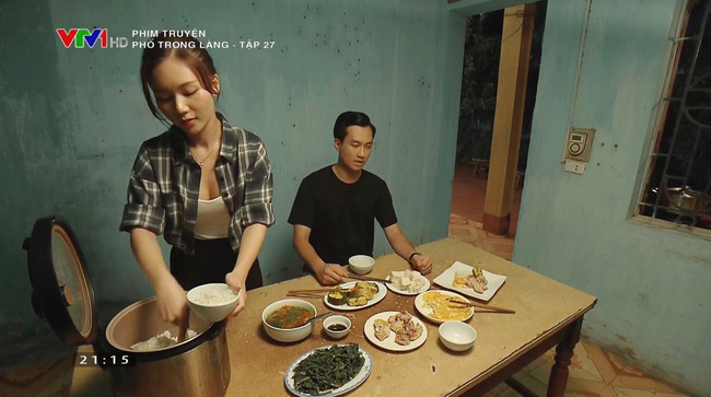 Nữ diễn viên phim giờ vàng VTV bị phản ứng vì mặc quá gợi cảm-2