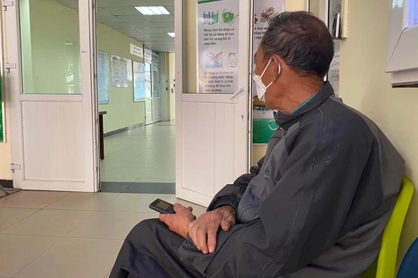 Vụ bé gái 9 tuổi nghi bị chị dâu bạo hành bầm tím khắp cơ thể ở TP.HCM: Hàng xóm nói gì?-1