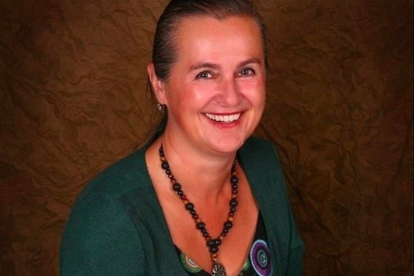 Phản đối vắc xin, nữ ca sĩ tử vong do cố ý mắc Covid-19-2