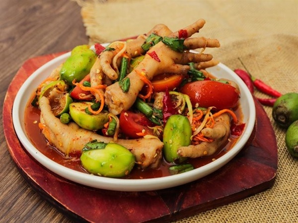 Ngày Tết làm món chân gà sốt Thái trộn cóc non mời khách, hương vị chua cay đậm đà ai cũng mê-2