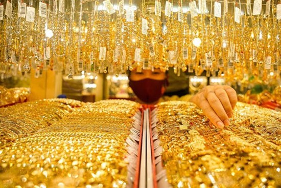 Có nên mua vàng tháng cuối năm?