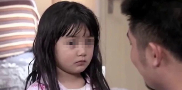Con gái của anh xinh quá, người đàn ông vừa dứt lời thì bị bố mẹ đứa trẻ kiện ra toà vì lý do không tưởng-1