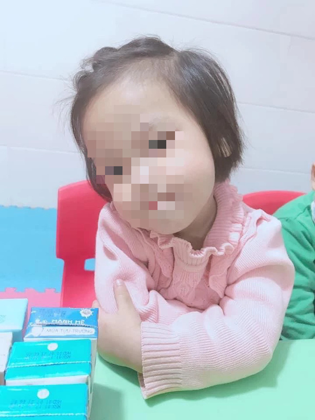 NÓNG: Xác định nghi phạm chính vụ bé gái 3 tuổi nghi bị bạo hành ở Hà Nội là người tình của mẹ-2