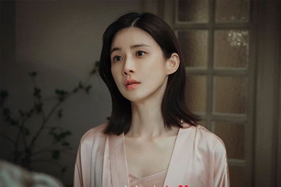 Lấy người kém 10 tuổi, tôi bật khóc nghe con gái 15 tuổi nói mơ lúc nửa đêm