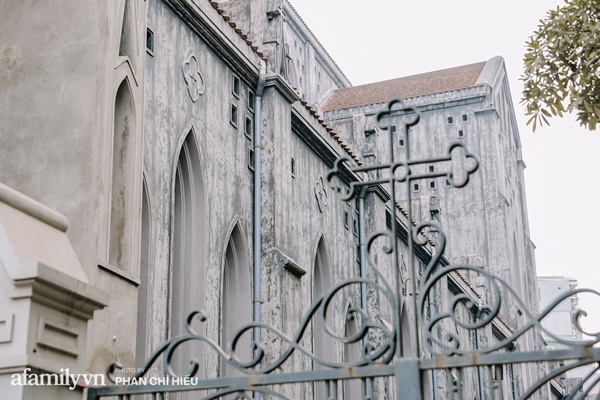 Buông bỏ tấm rèm xanh, Nhà thờ Lớn Hà Nội xuất hiện với một diện mạo mới sau nhiều tháng đại tu, nhưng nhìn khác xa bản gốc?-14