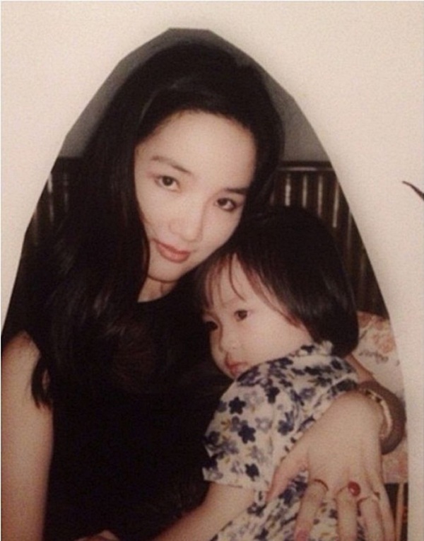 Người thừa kế bí ẩn của tập đoàn Tân Hoàng Minh: Công khai danh phận năm 22 tuổi, là con riêng của chủ tịch với Hoa hậu, nhan sắc ăn đứt dàn rich kid-10