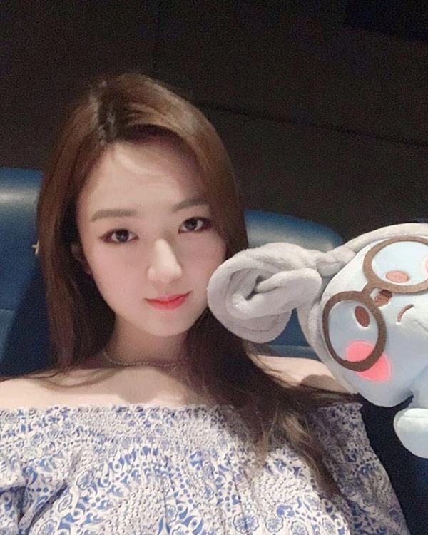 Người thừa kế bí ẩn của tập đoàn Tân Hoàng Minh: Công khai danh phận năm 22 tuổi, là con riêng của chủ tịch với Hoa hậu, nhan sắc ăn đứt dàn rich kid-13