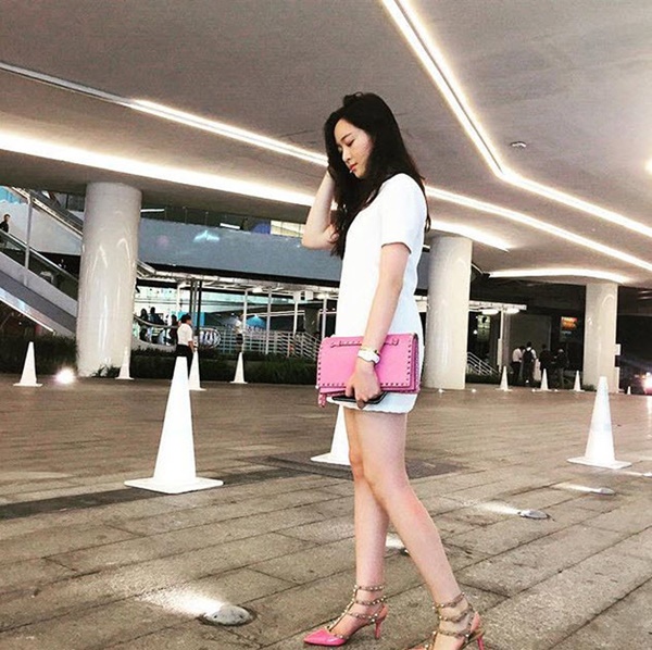 Người thừa kế bí ẩn của tập đoàn Tân Hoàng Minh: Công khai danh phận năm 22 tuổi, là con riêng của chủ tịch với Hoa hậu, nhan sắc ăn đứt dàn rich kid-16