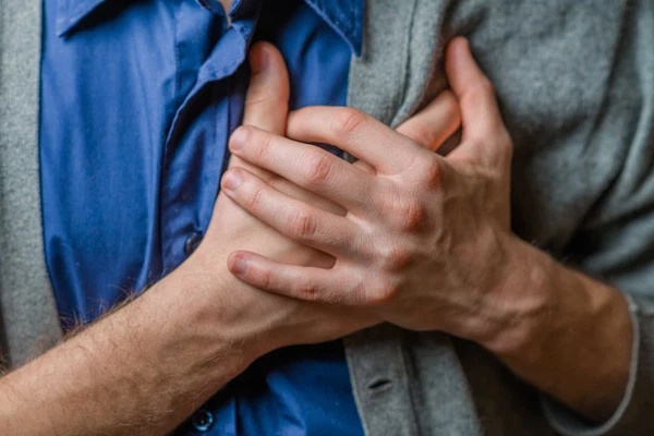 Tế bào ung thư phổi cực thích những người có 2 đau 1 lồi trên cơ thể, mong rằng bạn không có dù chỉ 1 điều-1