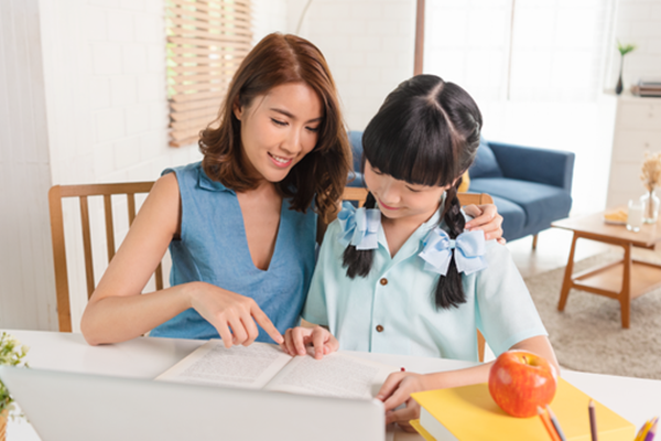 Bà mẹ ở TP.HCM khoe 2 cuốn SỔ TRƯỞNG THÀNH của con, nhận ngay ngàn like: Dạy dỗ thế này lớn lên con không có của ăn của để mới lạ-4