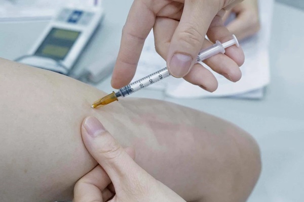 Nữ sinh lớp 9 tử vong sau tiêm vắc xin mũi 2 tại Phú Thọ, mũi 1 đã bị sốc phản vệ-1