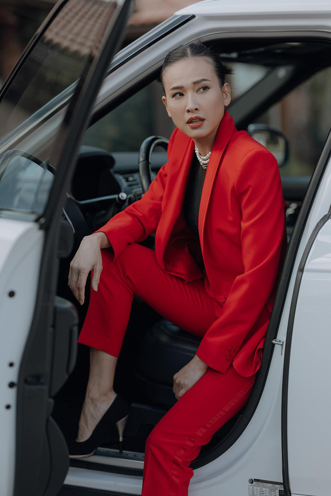 Tình cũ Bằng Kiều sau 3 năm yêu được đại gia khét tiếng, lớn hơn 11 tuổi giờ ra sao?-6