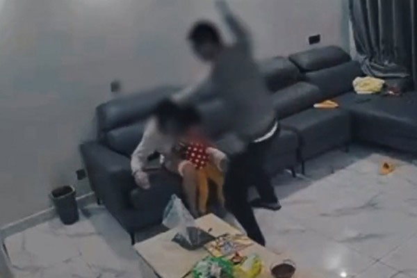 Trong đêm sinh nhật, cô vợ nhìn camera an ninh rồi thấy hình ảnh khủng khiếp về chồng mình, màn giải quyết bùng nổ cực gắt-5