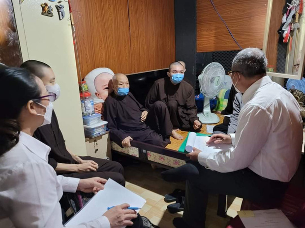 Lộ diện hình ảnh mới nhất của ông Lê Tùng Vân làm việc với luật sư, dáng vẻ tiều tụy-1