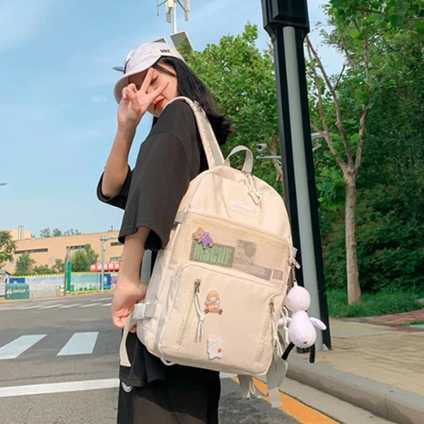 Nữ sinh 15 tuổi nhập viện vì đau lưng, cột sống biến dạng thành chữ S, tay dài tay ngắn, chân không bằng nhau chỉ vì 1 thứ rất nhiều người trẻ thường đeo trên lưng-2