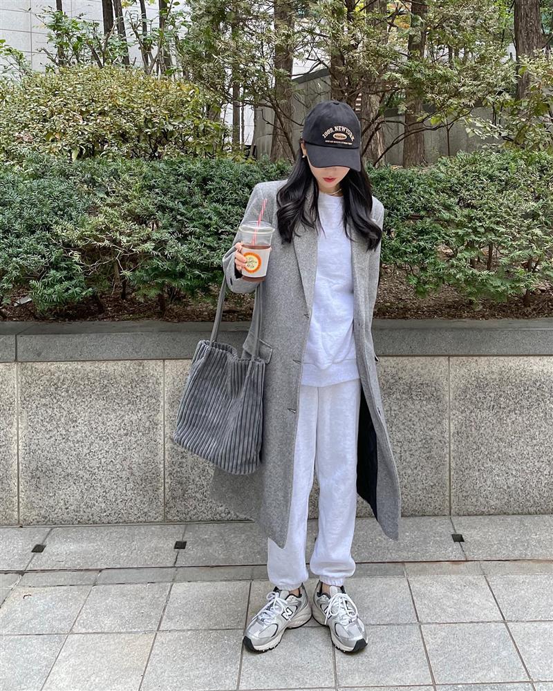 Hotgirl xứ Hàn 1m51 vẫn lên đồ sang xịn như cao 1m60: Loạt chiêu ít ai ngờ tới lại hack dáng cực đỉnh-9