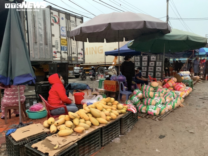 Bán tháo hàng chục tấn mít, dưa hấu, thanh long giá rẻ ở lề đường Lạng Sơn-1