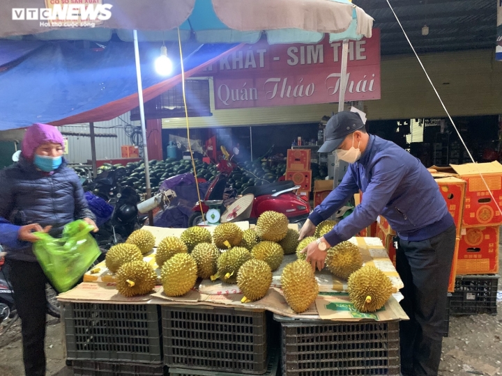 Bán tháo hàng chục tấn mít, dưa hấu, thanh long giá rẻ ở lề đường Lạng Sơn-2