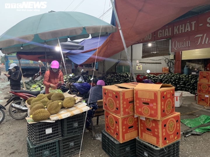 Bán tháo hàng chục tấn mít, dưa hấu, thanh long giá rẻ ở lề đường Lạng Sơn-6