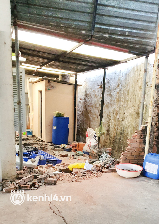 Ảnh: Hiện trường vụ nữ sinh đầu độc cha ruột rồi đổ xi-măng chôn xác sau nhà, phóng hỏa để tạo chứng cứ giả-10