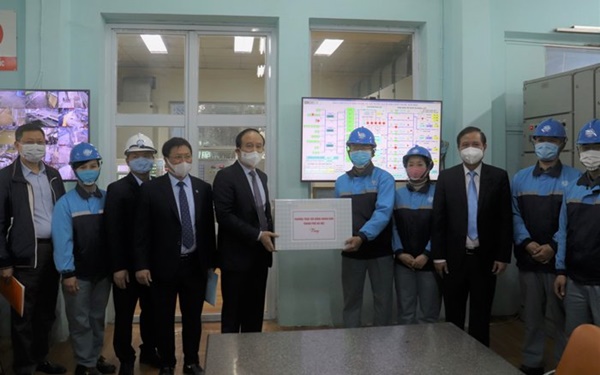 Chủ tịch HĐND TP Nguyễn Ngọc Tuấn thăm, chúc Tết Công ty TNHH MTV nước sạch Hà Nội-3