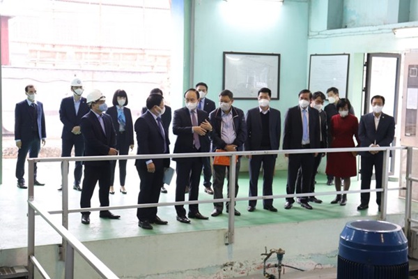 Chủ tịch HĐND TP Nguyễn Ngọc Tuấn thăm, chúc Tết Công ty TNHH MTV nước sạch Hà Nội-4