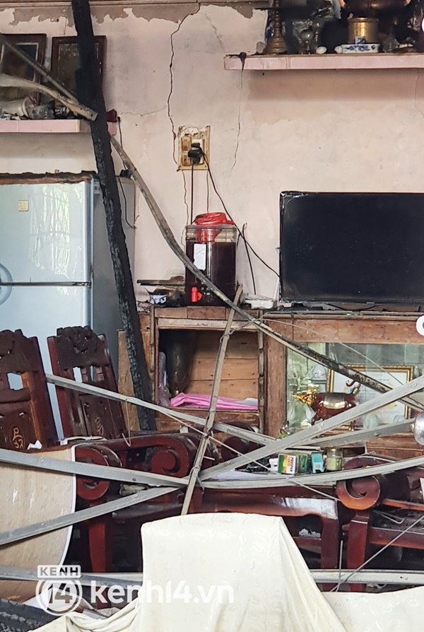 Quặn lòng đám tang của người cha bị chính con gái ruột đầu độc, chôn xác rồi đốt nhà: Cha nó cái gì cũng lo, thương nó vậy mà...-2