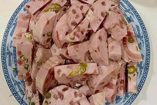 Chả tai heo ớt xiêm xanh, món mới biến tấu đắt khách dịp Tết