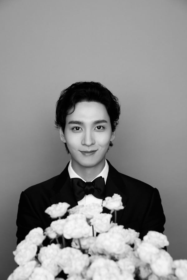 HOT: Park Shin Hye công khai ảnh cưới bên ông xã kém tuổi trước giờ bước vào lễ đường-6