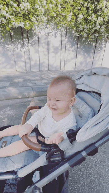 Độ hài hước của hai nhóc tỳ nhà Hà Hồ - Đàm Thu Trang: Leon không cần làm gì cũng gây cười, Suchin cứ thấy máy ảnh là lầy lội-1