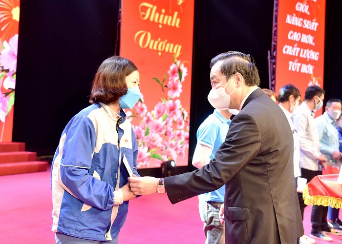Tiếp sức cho người lao động Thủ đô qua Tết sum vầy - Xuân bình an”-5