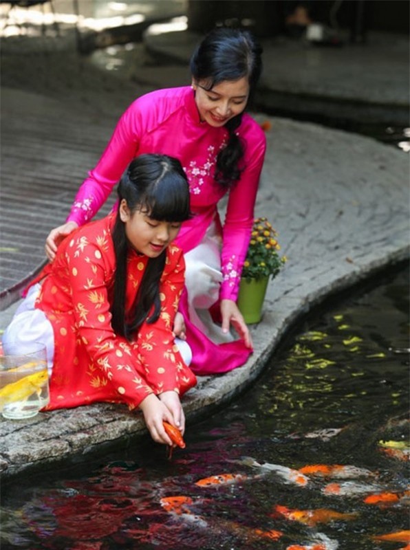 Tiễn ông Công ông Táo về chầu trời, cúng ở đâu để rước tài lộc vào nhà?-4