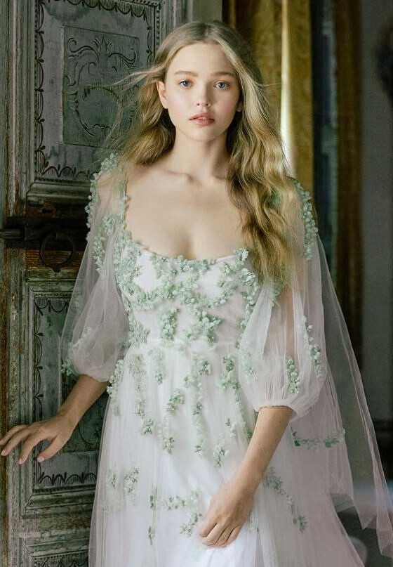 3 bộ váy cưới giấu bụng bầu của Park Shin Hye: Một thiết kế tưởng xuyên thấu tột cùng nào ngờ lại kín như bưng-11