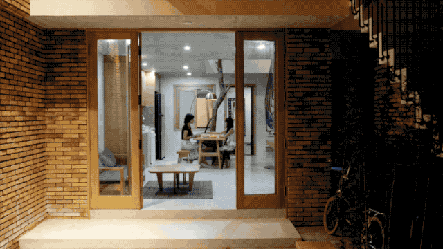 Mẹ đơn thân ngăn đôi nhà phố, tạo thành 2 ngôi nhà nhỏ xinh vừa để ở vừa cho thuê-2