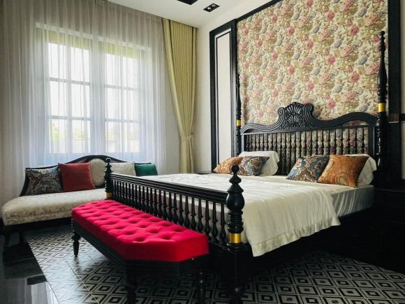 Quốc Trường hé lộ căn phòng ngủ nội thất sang trọng dành tặng bố mẹ trong biệt thự Sài Gòn-1