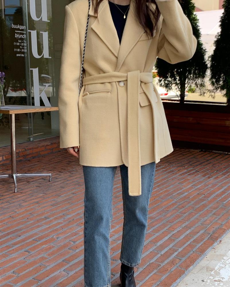 Chưa kịp giảm cân đón Tết? Chị em cứ mặc 5 kiểu đồ này thì auto gầy đi-9