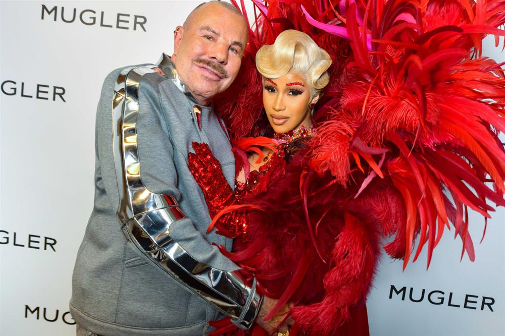 NÓNG: NTK Thierry Mugler - nhà sáng tạo của Beyoncé, Kim Kardashian,... đột ngột qua đời-5