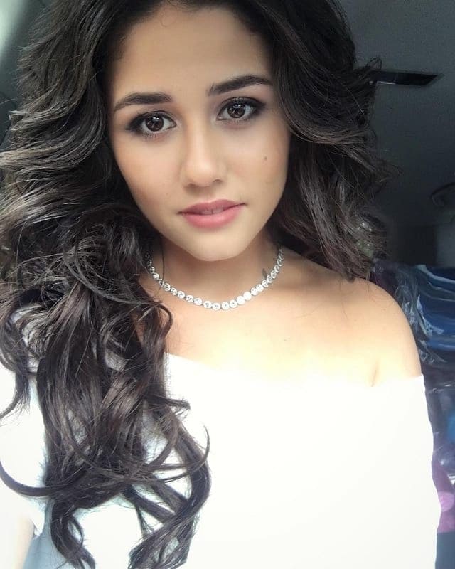 Siêu đám cưới tốn kém 38 tỷ đồng của con gái tỷ phú Nga: Váy cưới 5 tỷ, menu toàn món sang trọng nhưng cái kết của hôn lễ tài phiệt cực sốc-2