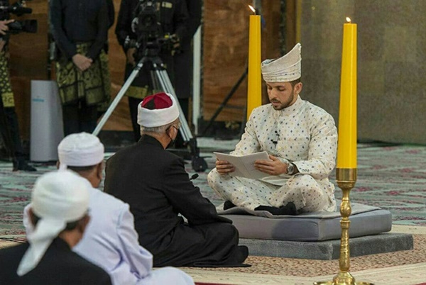 HOT: Cận cảnh siêu đám cưới hoàng gia tổ chức 10 ngày 10 đêm, Công chúa rạng rỡ còn phò mã có hành động tinh tế với cha mẹ vợ-4