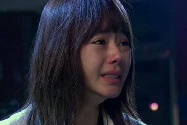 Đêm tân hôn nghe điện thoại từ vợ cũ thì nhận được tin hết hồn-2