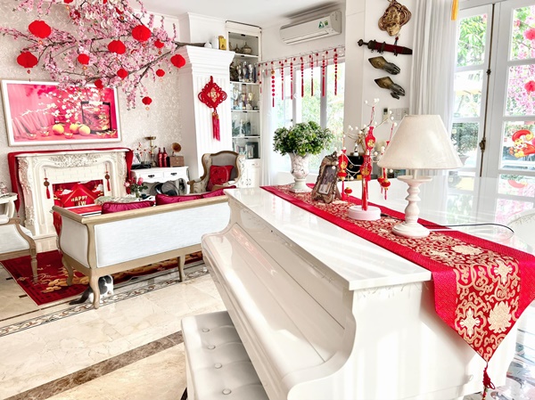 Ra Hà Nội đón Tết, siêu mẫu Thuý Hạnh vẫn đích thân trang trí biệt thự Sài Gòn rực rỡ không khí xuân-5