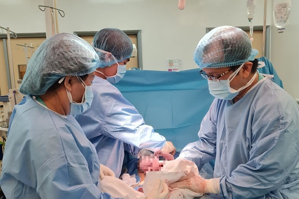 Xin đẻ sớm vì sợ…con tuổi Dần-1