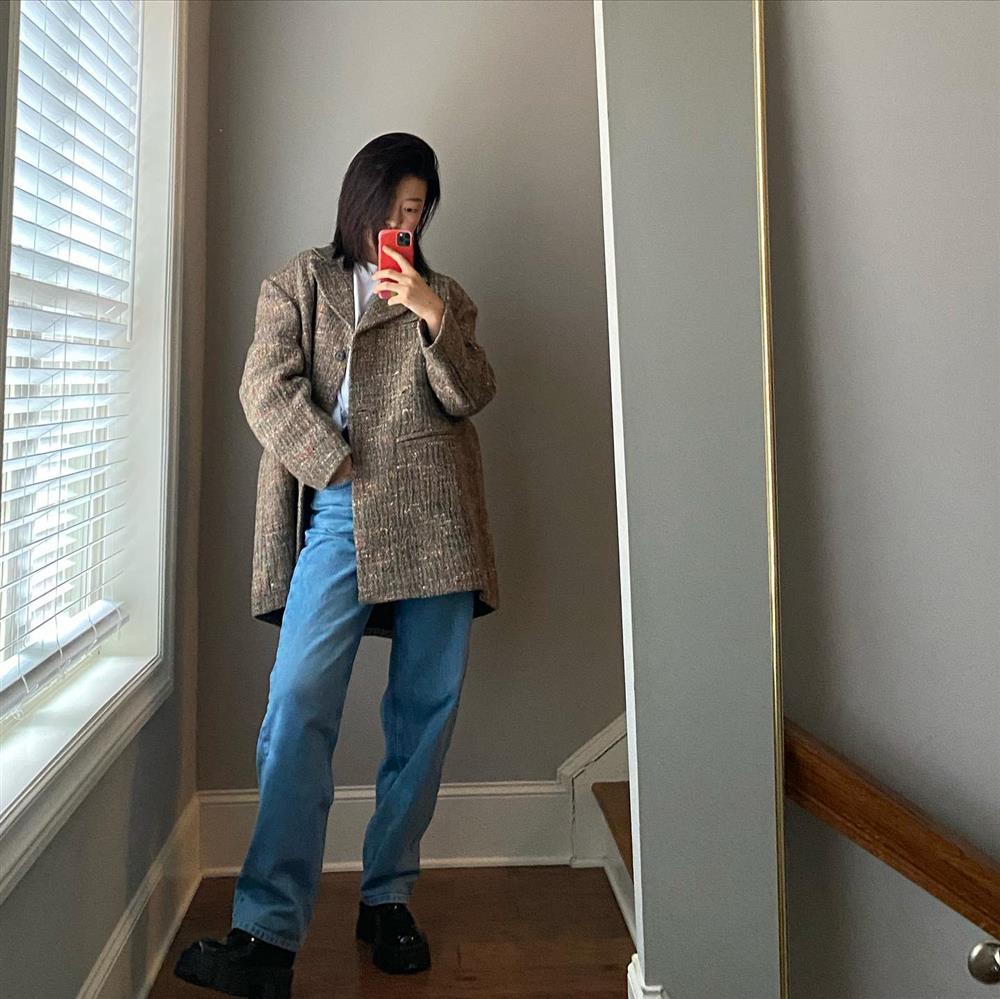 Mặc áo blazer với quần gì? 4 gợi ý sau sẽ giúp chị em sành điệu nguyên Tết-12