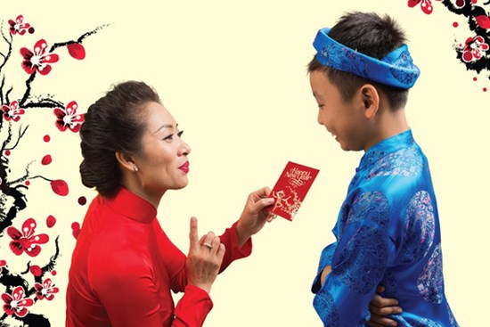 Dạy con ứng xử văn minh khi nhận lì xì để trẻ vui, người lớn hài lòng, Tết thêm ý nghĩa