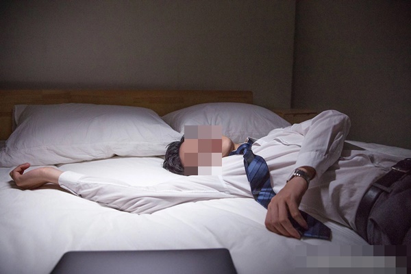 40 tuổi là giai đoạn quyết định tuổi thọ: Bất kể nam nữ, nếu thấy 4 dấu hiệu này khi đi ngủ chứng tỏ tuổi thọ ngắn, nhiều bệnh tật-3