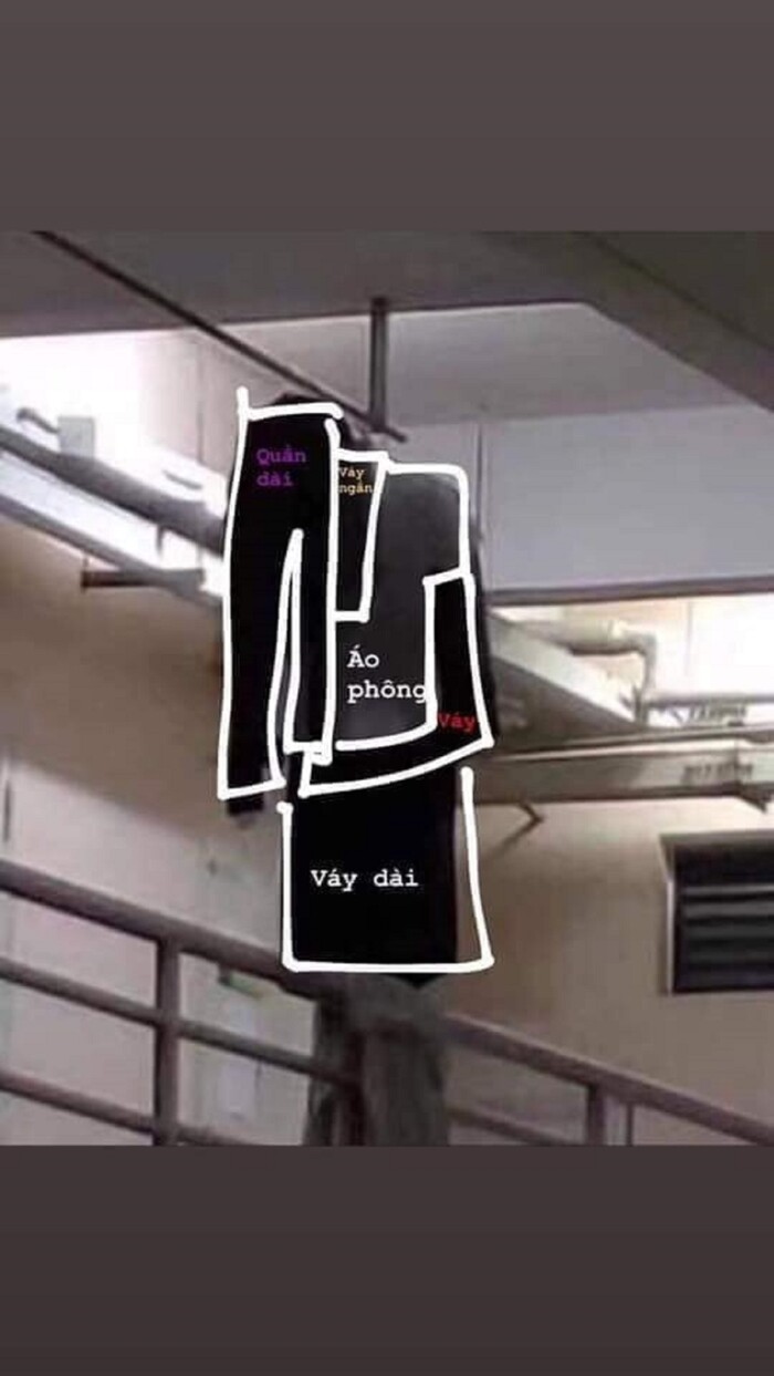 Tá hỏa khi thấy cảnh tượng ghê rợn trên ban công KTX, biết rõ sự tình ai nấy cũng té ngửa vì bất ngờ-3