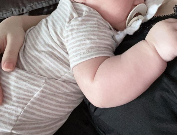 Nhà có 2 bảo mẫu, Bảo Thy vẫn trực tiếp chăm sóc con trai, nghe hành trình túc trực bên con mà ai cũng phục!-3