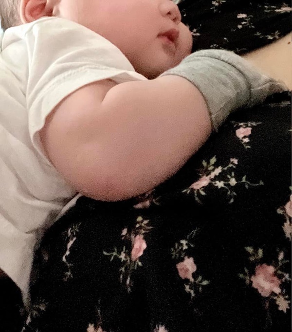 Nhà có 2 bảo mẫu, Bảo Thy vẫn trực tiếp&nbsp;chăm sóc&nbsp;con trai, nghe hành trình túc trực bên con&nbsp;mà ai cũng phục!-4